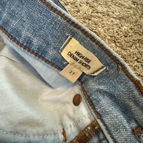 Madewell High-Rise Denim Shorts Light Wash Raw Hem NWT - Picture 4 of 8